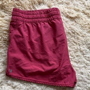 Vuori Clementine Shorts Color: Sierra Size L preloved